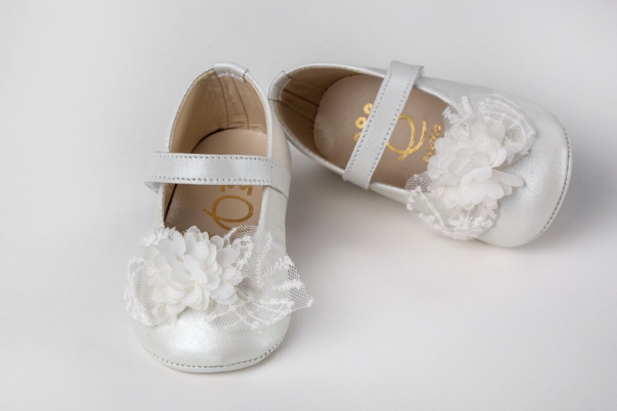Βαπτιστικά Παπούτσια Αγκαλίας Μπαλαρίνα Λευκό Με Λουλούδι K305E
